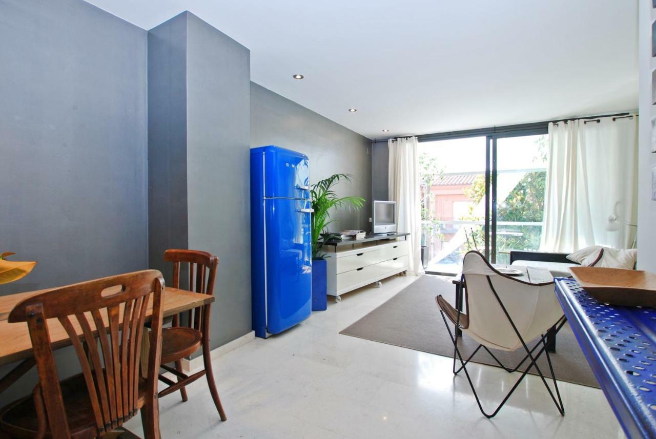 Blue Fridge Apartmen - Blue Fridge Apartmen - Ideal For Couples, Near Beach And Well Connected Leilighet Vilassar De Mar Eksteriør bilde